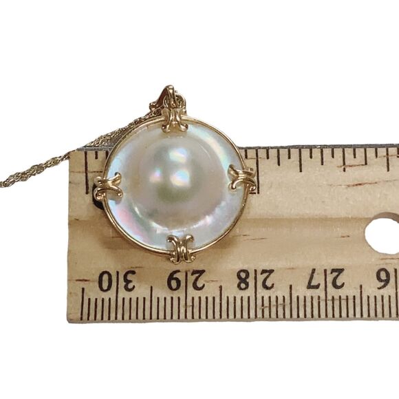 Stunning 14K Yellow Gold Frame Blister Pearl Pendant 18” Chain Necklace Women’s